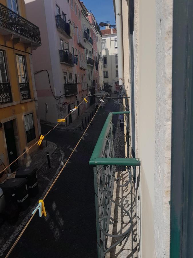 Chiado / Carmo Small Artist Lodge Lisbon Luaran gambar